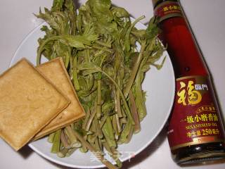 香椿炒鸡蛋的做法步骤：8