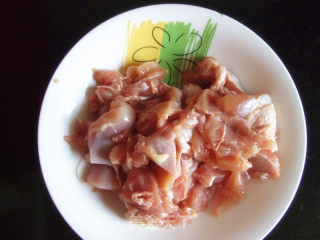 柱候酱蒸鸡腿肉的做法步骤：2
