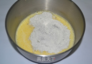 黑芝麻戚风蛋糕的做法步骤：6