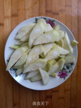 炒丝瓜的做法步骤：3