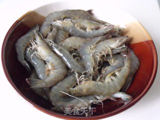 豉油对虾的做法步骤：1