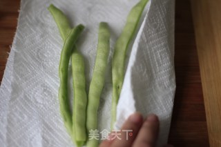 干煸四季豆的做法步骤：2