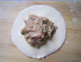 香葱鲜肉包的做法步骤：9