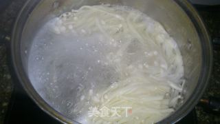 金针菇培根卷的做法步骤：3