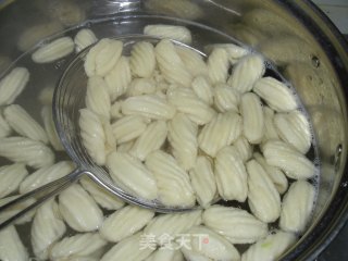 酱肉笋芦炒螺旋面的做法步骤：7