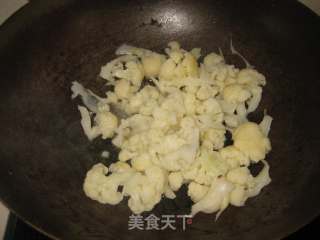 剁椒炒花菜的做法步骤：6