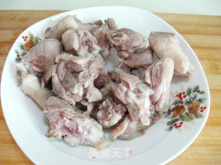 红烧鸭块的做法步骤：2