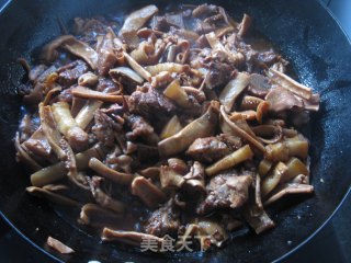 鱿鱼烧五花肉的做法步骤：8