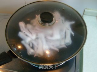 泡椒凤爪的做法步骤：2