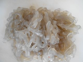夏日清爽凉菜-------酸辣粉皮儿的做法步骤：1