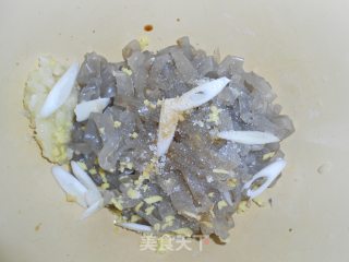 夏日清爽凉菜-------酸辣粉皮儿的做法步骤：3