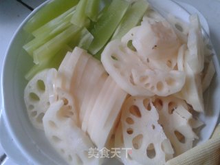 麻辣香锅的做法步骤：1