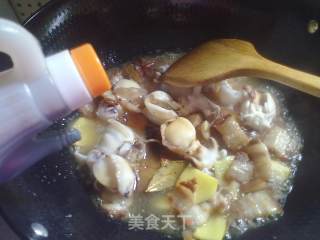 红烧五花鹌鹑蛋墨鱼仔的做法步骤：11