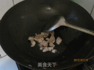 红辣椒干煸包菜的做法步骤：3