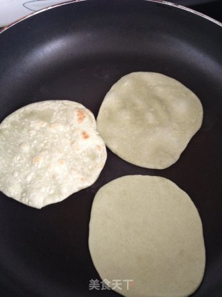 抹茶金酱肉丝卷的做法步骤：7
