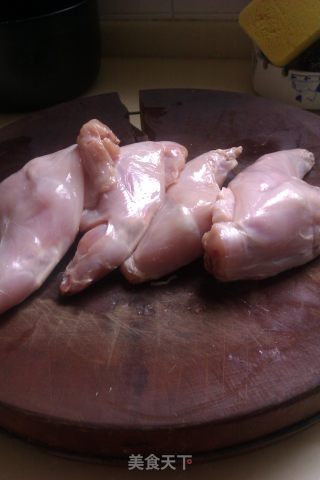 红烧兔腿的做法步骤：1