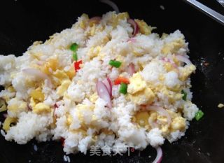 色，香，味俱全的——泰皇炒饭的做法步骤：6
