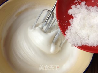 戚风蛋糕卷的做法步骤：8