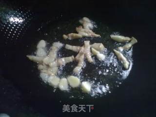 蚝油芦笋炒黑木耳的做法步骤：4