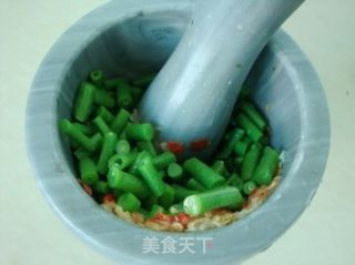 不一样的烹饪方式——无油舂豇豆的做法步骤：5