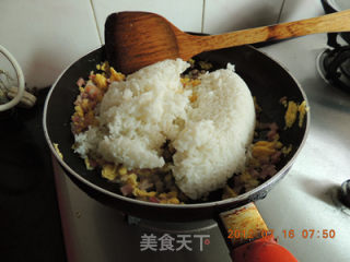 培根大虾玉米炒饭的做法步骤：7