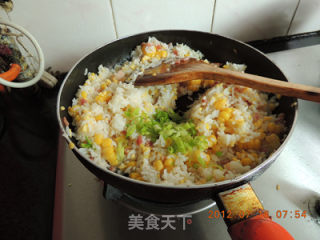 培根大虾玉米炒饭的做法步骤：10
