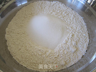 豆沙面包的做法步骤：2