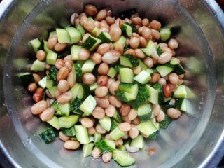 美味夏季凉拌菜之------三丁拌花生的做法步骤：7