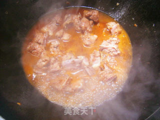 蜜汁炒排骨的做法步骤：3