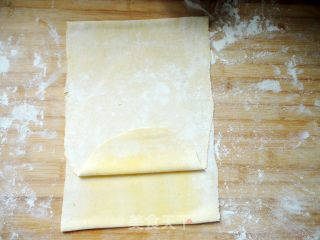 宝宝的最爱面食之-----不用水的全蛋手擀面的做法步骤：3