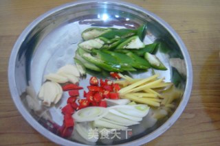 花肉炒香干的做法步骤：1
