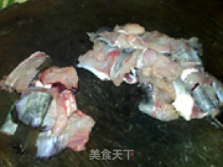 藿香烧鱼的做法步骤：2