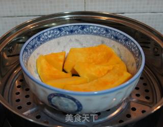 西式香浓滑口南瓜汤的做法步骤：2