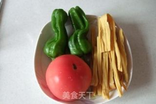 番茄炒腐竹的做法步骤：1