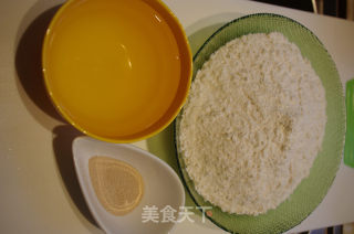 我的面团我做主。。。蘑菇芝士面包的做法步骤：1