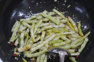 适合夏季食用的干煸菜：干煸芸豆的做法步骤：8