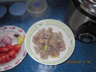 西红柿烧牛肉的做法步骤：3
