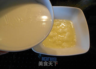 【红豆桃仁双皮奶】夏季消暑甜品的做法步骤：6