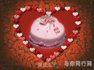 黄桃蓝莓裱花蛋糕的做法步骤：1