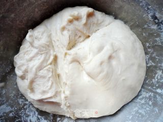 外焦里软的发面油饼子的做法步骤：3