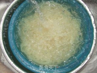 番茄包菜炒米线的做法步骤：3
