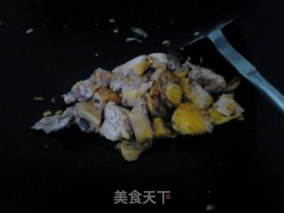 简易爆炒姜葱鸡的做法步骤：3