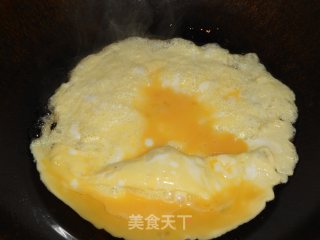 好喝又营养的咸汤————番茄鸡蛋紫菜汤的做法步骤：2