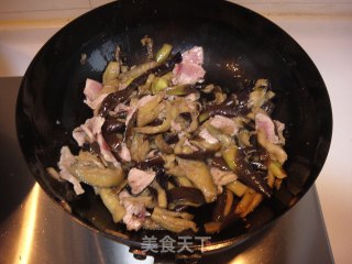 东北家常菜－茄子炖土豆（土豆泥版）的做法步骤：9