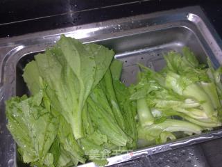 牛肉丸炒芥菜的做法步骤：1