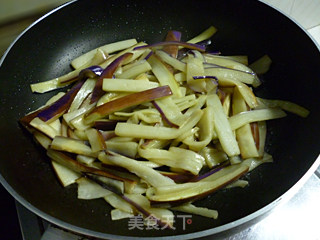 茄子炒肉丝的做法步骤：7