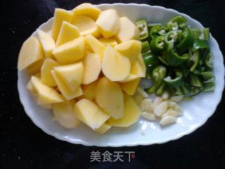 香糯土豆块—电饭锅版的做法步骤：2