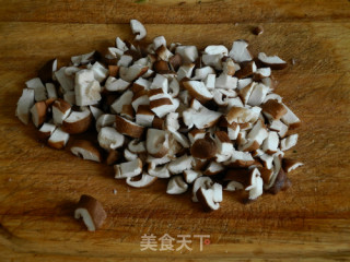 菌香肉酱手擀面的做法步骤：2