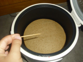 电饭煲版——咖啡蛋糕的做法步骤：17