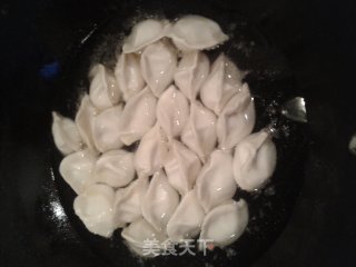 快速煎饺-上班族快手菜的做法步骤：3